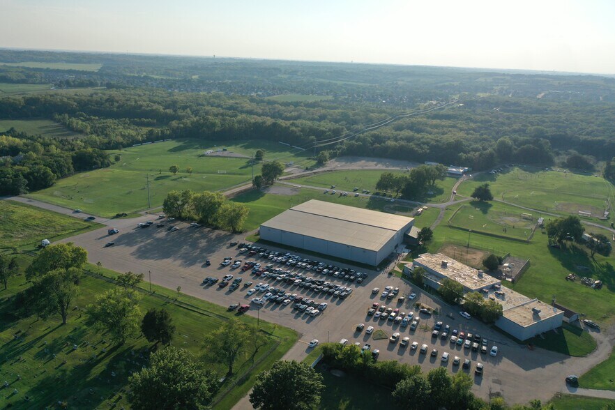 More Photos Of 3907 SW Burlingame Rd, Topeka Office For Sale