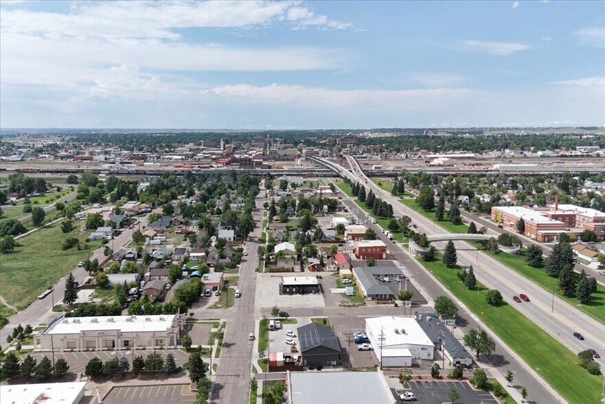 More Photos Of 122 W 6th St, Cheyenne Light Distribution For Lease