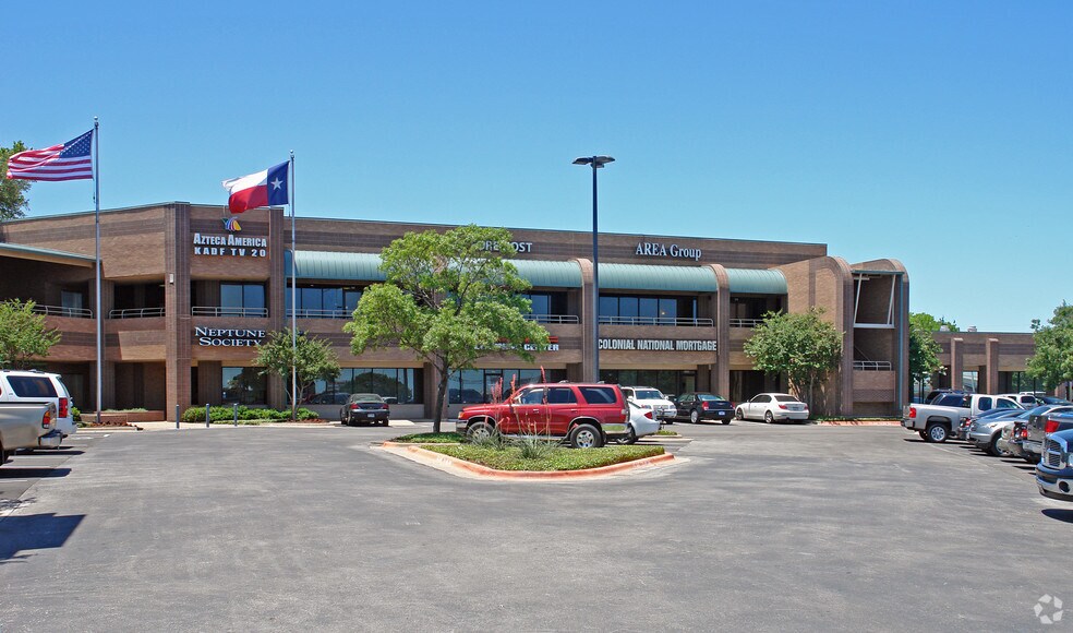 More Photos Of 911 Anderson Ln W, Austin Unknown For Lease