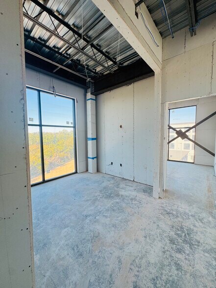 More Photos Of 851 N Central, McKinney Medical For Sale