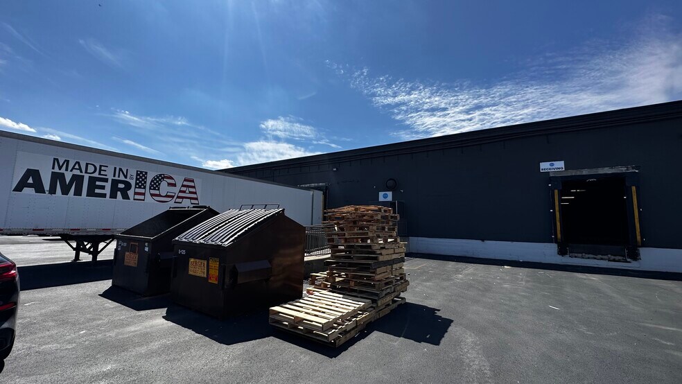 More Photos Of 1727-1801 Union Blvd, Allentown Warehouse For Lease