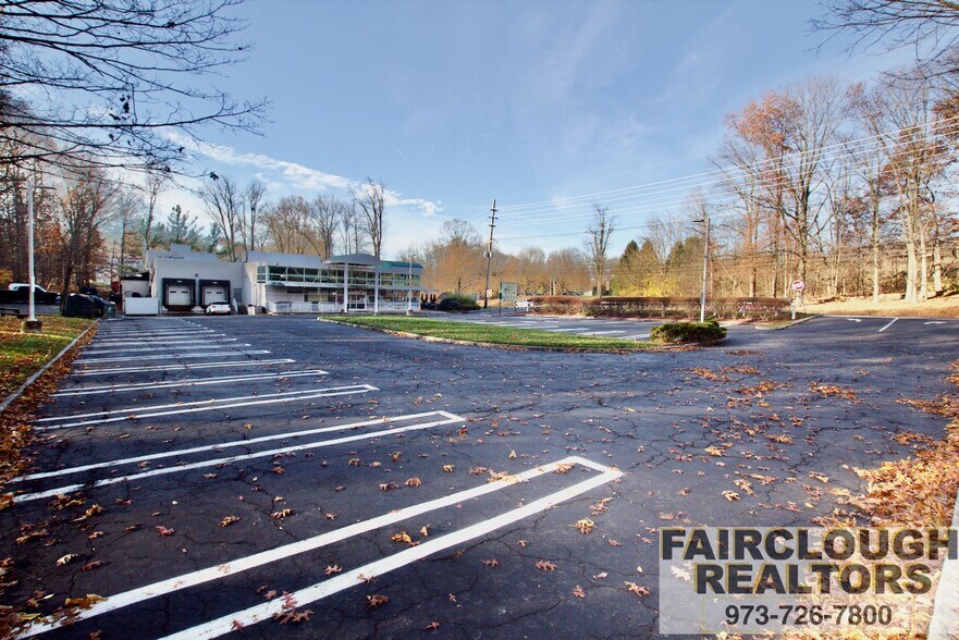 More Photos Of 182 US Highway 206, Flanders General Retail For Sale