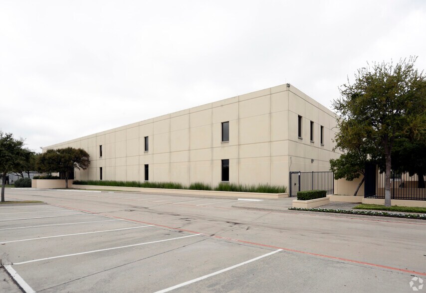 Primary Photo Of 2703 N Central Expy, Richardson Unknown For Lease
