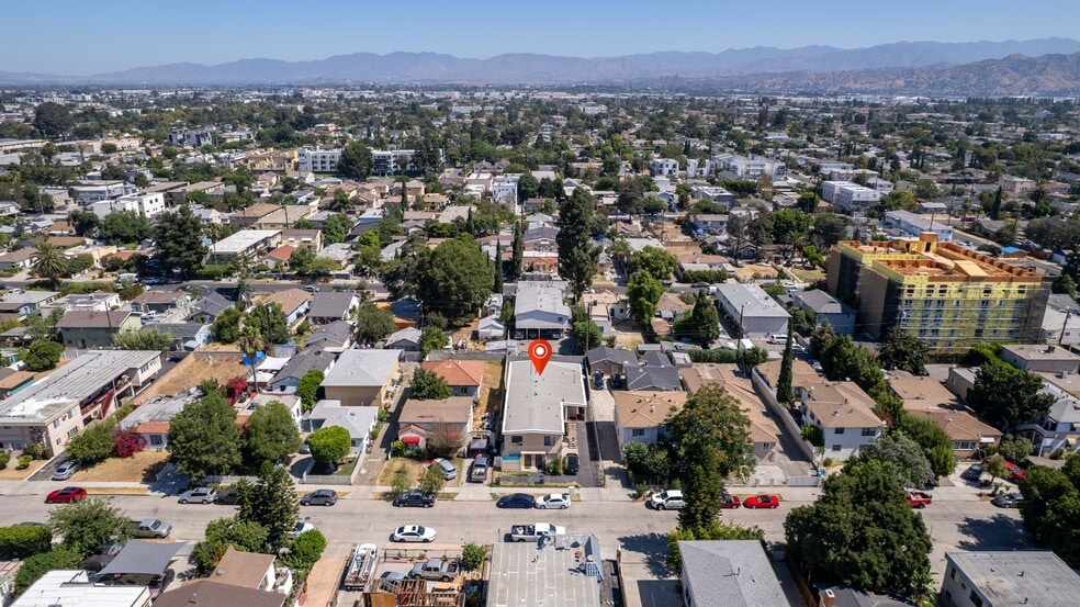 More Photos Of 11249 Emelita St, North Hollywood Apartments For Sale