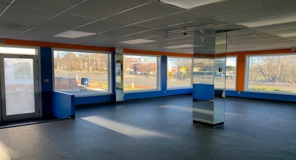 More Photos Of 170 Post Rd W, Westport Storefront For Lease