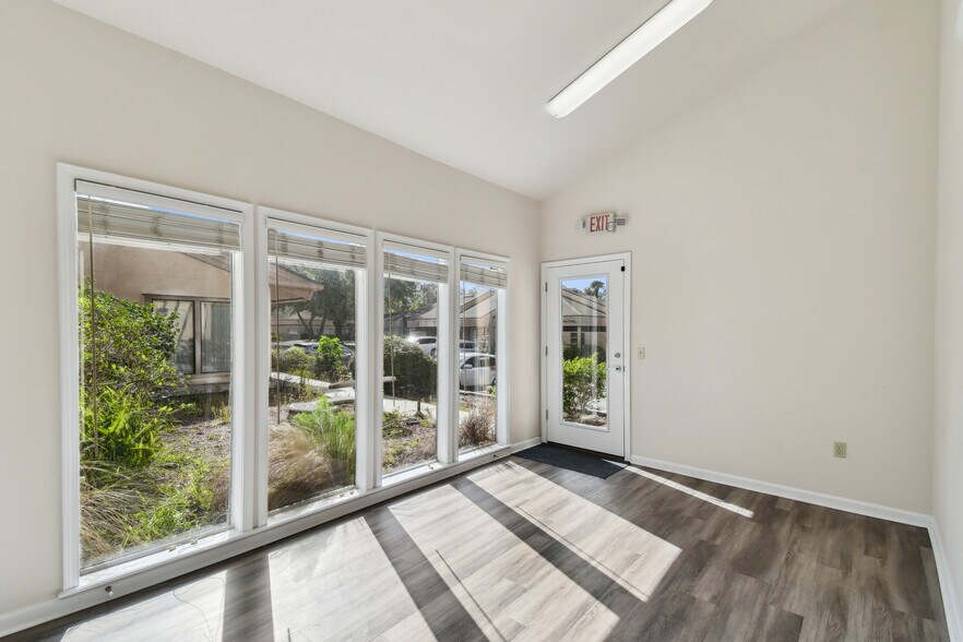 More Photos Of 4540 Southside Blvd, Jacksonville Medical For Lease