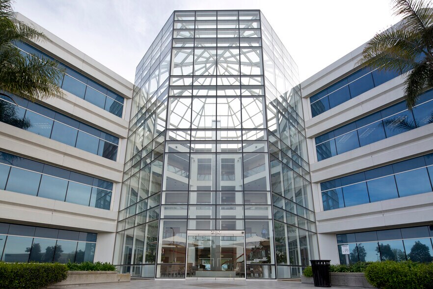 More Photos Of 2780 Skypark Dr, Torrance Medical For Lease