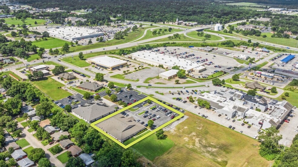 More Photos Of 4140 SE Adams Rd, Bartlesville Medical For Sale