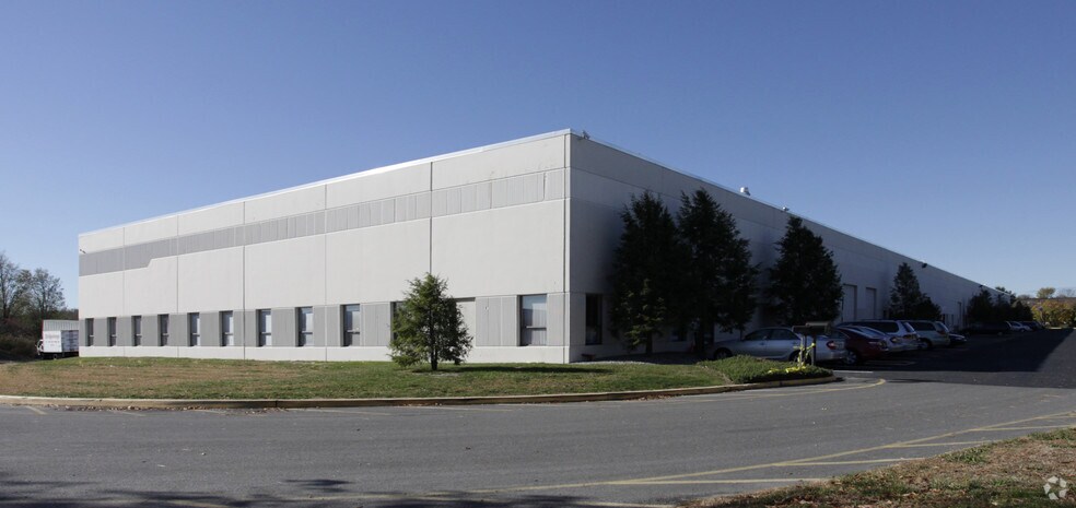 More Photos Of 9 Chris Ct, South Brunswick Unknown For Lease