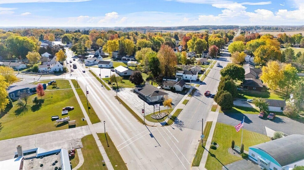 More Photos Of 2131 Calumet Dr, New Holstein Medical For Lease