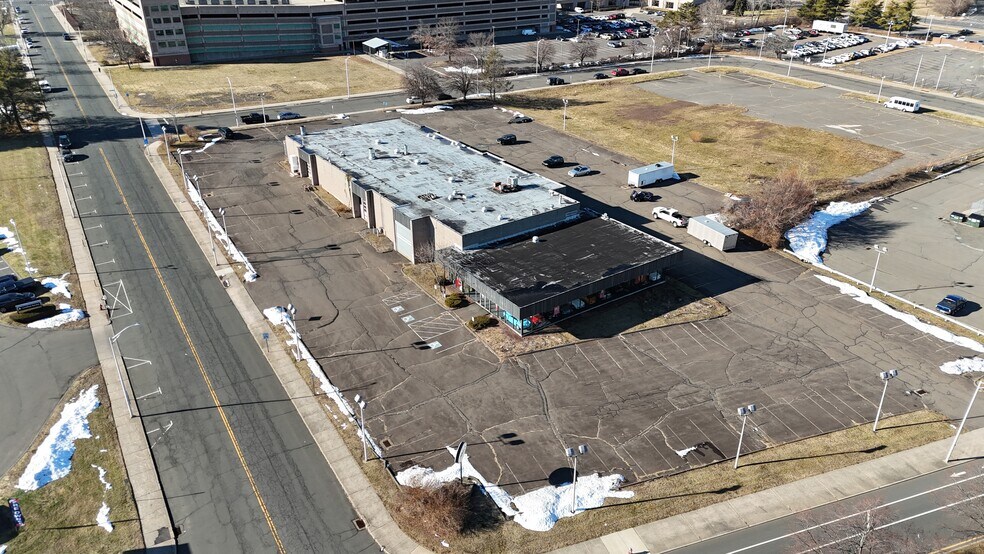 More Photos Of 285 Columbus Blvd, New Britain Industrial For Lease