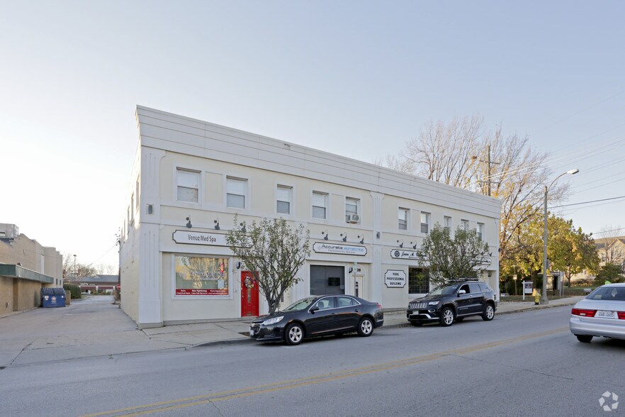 More Photos Of 520-532 S York St, Elmhurst Office Residential For Lease