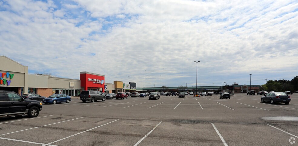 More Photos Of 286 Bunting Rd, St Catharines Unknown For Lease