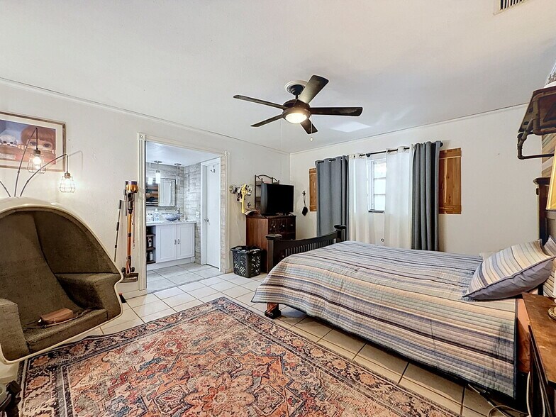 More Photos Of 7813 Leo Kidd Ave, Port Richey Flex For Sale