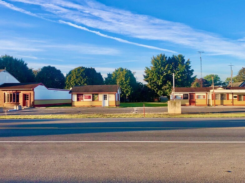 More Photos Of 3650 Lincoln Way E, Fayetteville General Retail For Sale