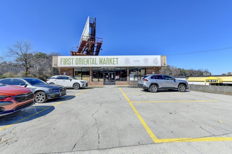 More Photos Of 2774 E Ponce De Leon Ave, Decatur Freestanding For Sale