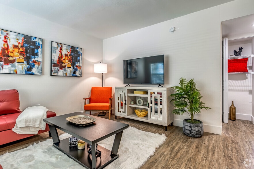 More Photos Of 785 N Osprey Ave, Sarasota Apartments For Sale