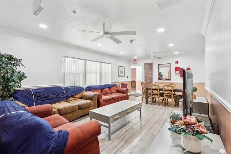 More Photos Of 201 Rosefield Ave, Leesburg Healthcare For Sale