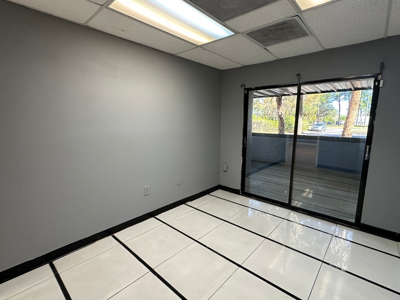 More Photos Of 4986 113th Ave N, Clearwater Manufacturing For Sale