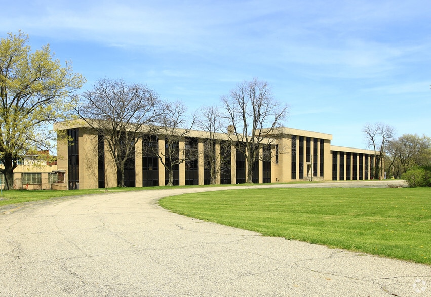 Primary Photo Of 20001 Euclid Ave, Euclid Warehouse For Lease