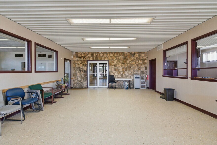 More Photos Of 2316 Marlin hwy, Waco Industrial For Sale