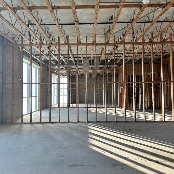 More Photos Of 606 W Broadway, Glendale Office For Sale