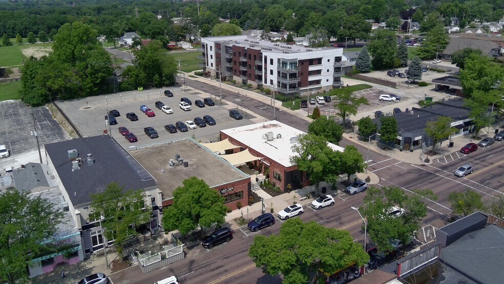 More Photos Of 4615 N Prospect Rd, Peoria Heights Storefront Retail Office For Lease