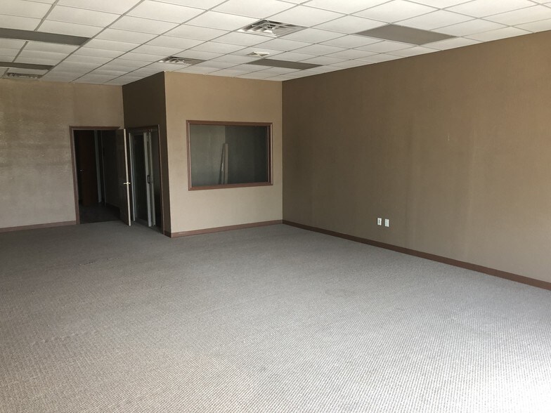 More Photos Of 2202 US Highway 380, Bridgeport Unknown For Lease