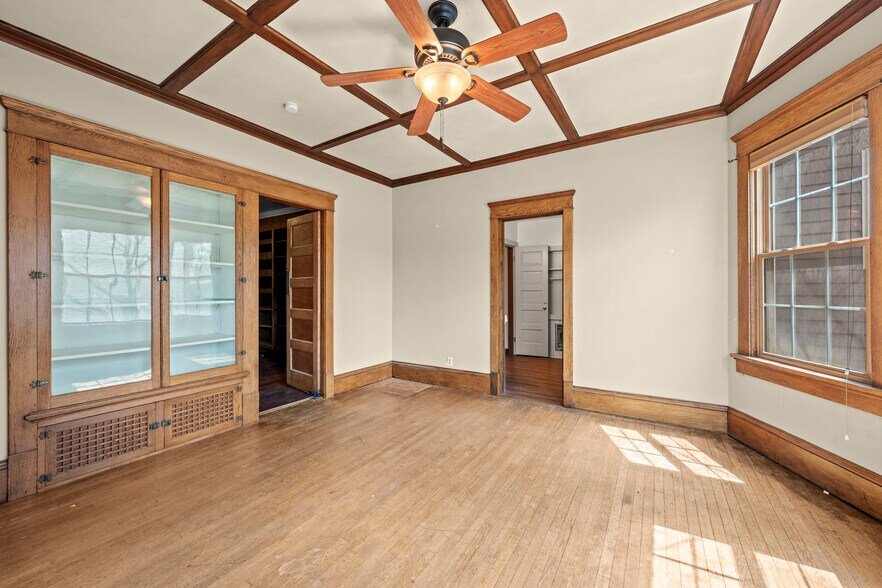 More Photos Of 832 S Main St, Canton Specialty For Sale