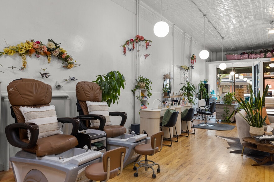 More Photos Of 17 2nd St E, Kalispell Storefront Retail Office For Sale