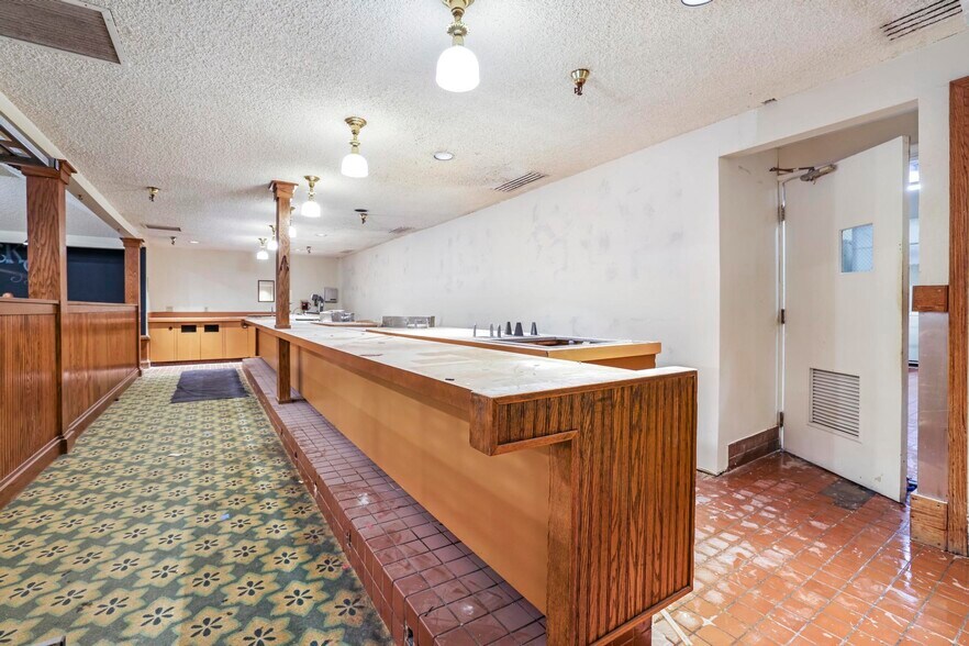 More Photos Of 1351 Blue Lakes N Blvd, Twin Falls Storefront Retail Office For Lease