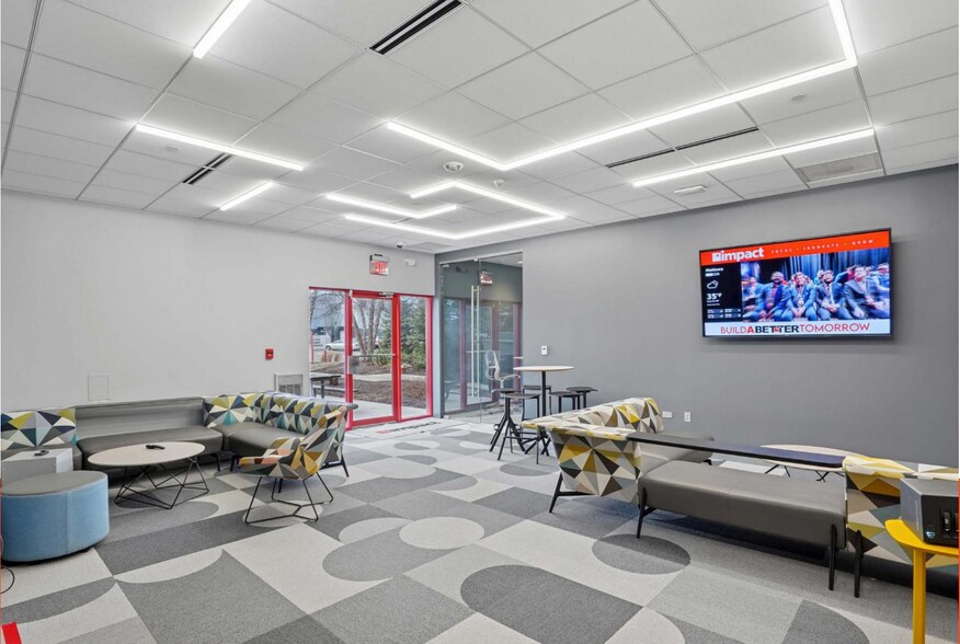 More Photos Of 13833 W Boulton Blvd, Mettawa Flex For Sale