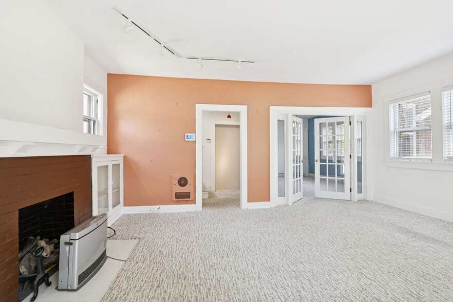 More Photos Of 1604 17th Ave S, Nashville Office Residential For Sale