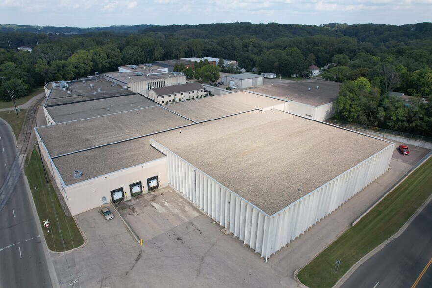Primary Photo Of 128 15th St NW, Faribault Food Processing For Lease
