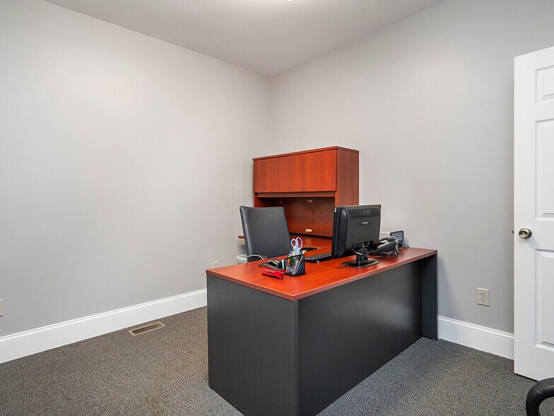 More Photos Of 4108 S NC Hwy 62, Burlington Office For Lease