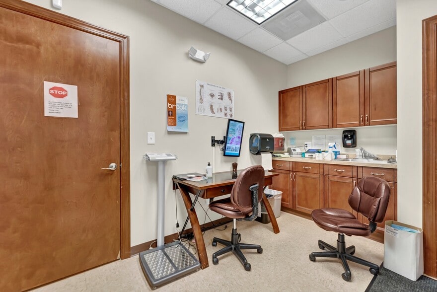 More Photos Of 9097 Main St, Clarence Medical For Lease