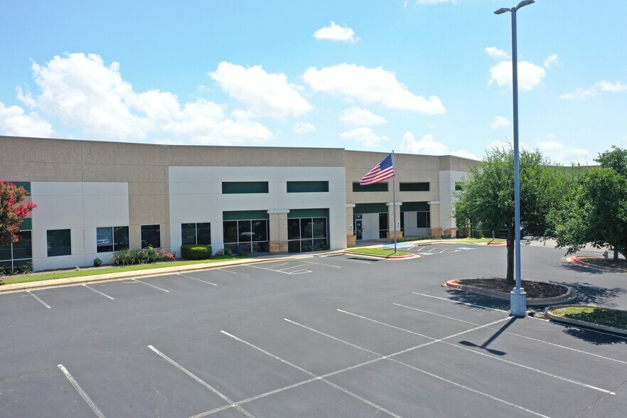 Primary Photo Of 4616 W Howard Ln, Austin Flex For Lease