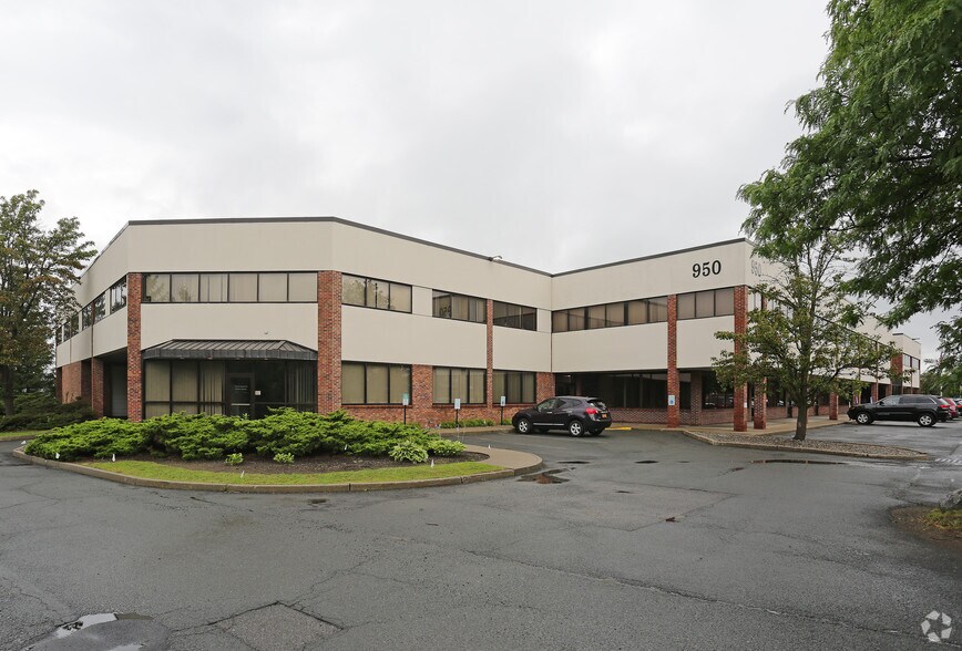 More Photos Of 950 New Loudon Rd, Latham Office For Lease