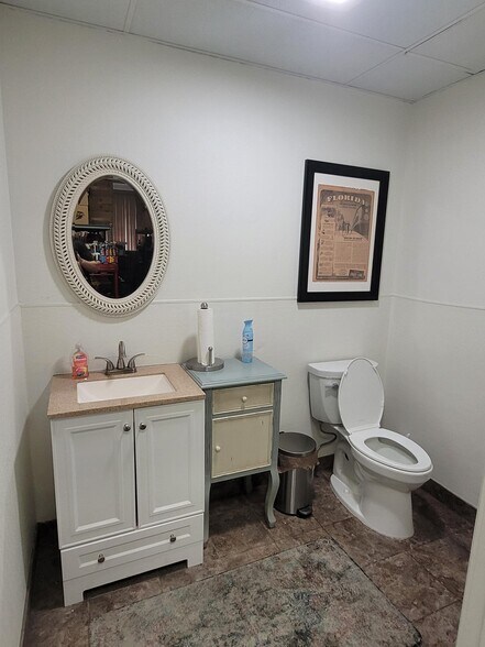 More Photos Of 5404 Hoover Blvd, Tampa Medical For Lease
