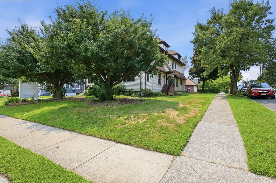 More Photos Of 168 White Horse Ave, Hamilton Office For Sale