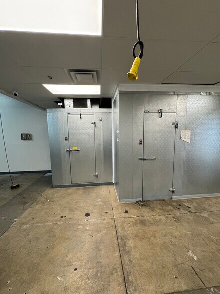 More Photos Of 770-780 Smithridge Dr, Reno Showroom For Lease