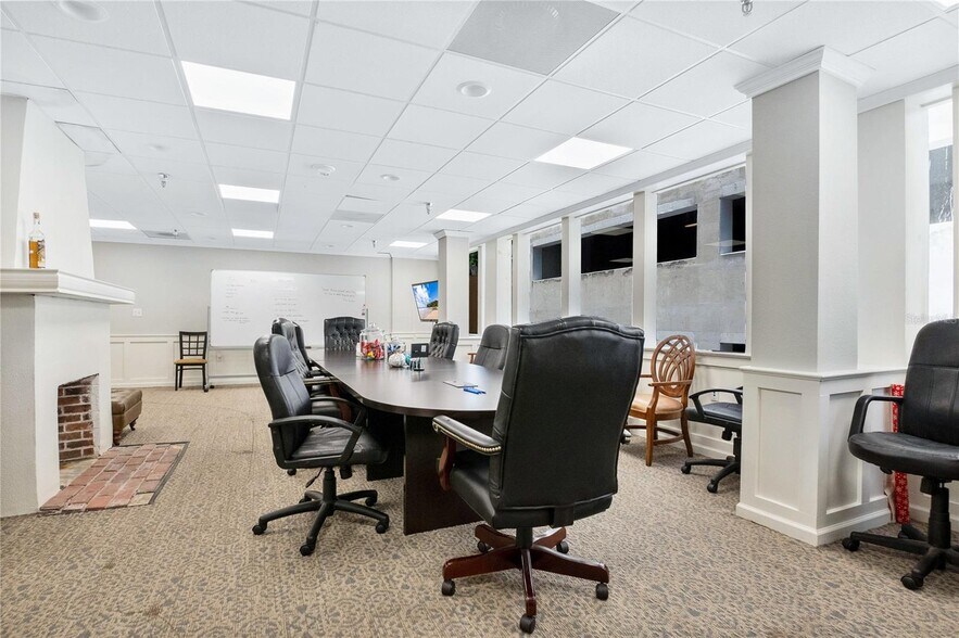 More Photos Of 13 W Pine St, Orlando Storefront Retail Office For Lease