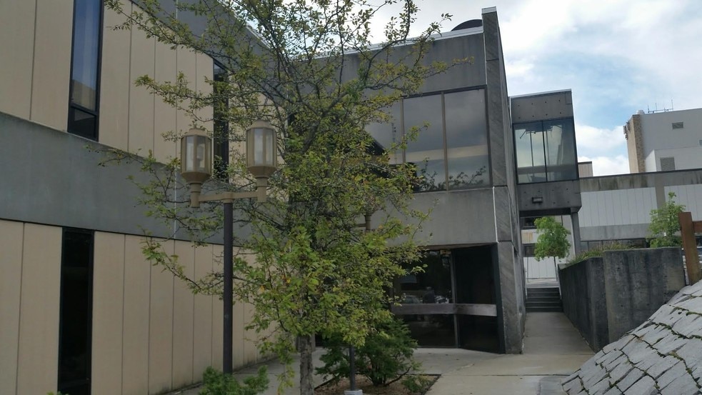 More Photos Of 817 Merrimack St, Lowell Medical For Sale