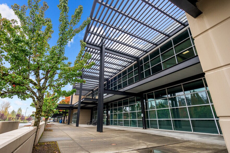 More Photos Of 3950 Fairview Industrial Dr SE, Salem Research And Development For Lease