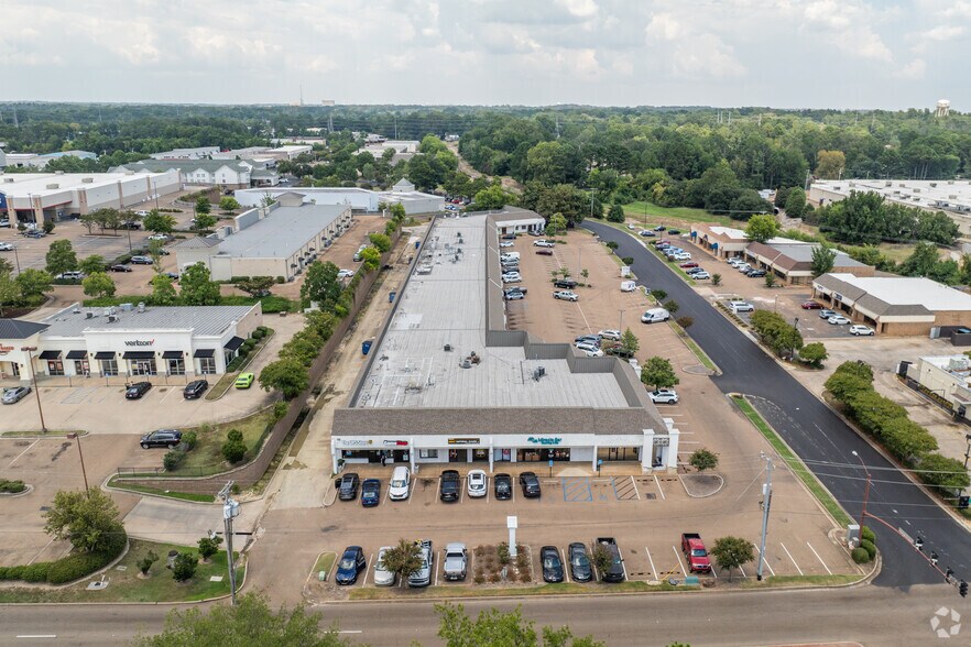 More Photos Of 1060 E County Line Rd, Ridgeland Unknown For Sale