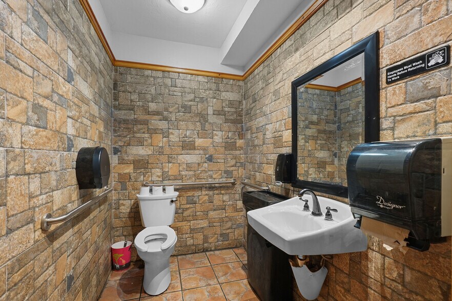 More Photos Of 569 Winthrop St, Rehoboth General Retail For Sale