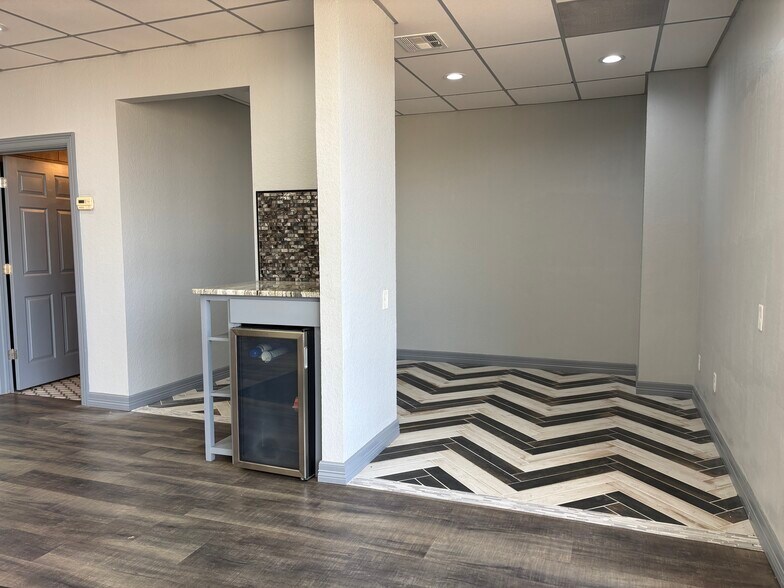More Photos Of 5203-5205 Broadway St, Pearland Storefront Retail Office For Sale