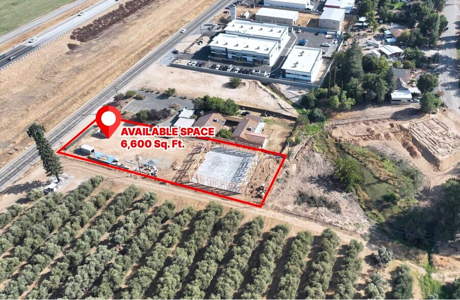 More Photos Of 11240 California 41 Business, Madera Flex For Lease