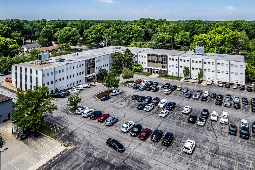 More Photos Of 7301 Mission Rd, Prairie Village Medical For Lease