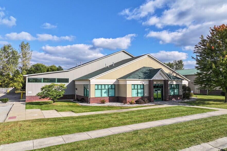 Primary Photo Of 1443 Granger Dr, Davison Medical For Lease